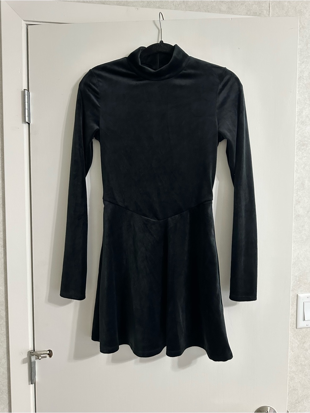 Forever 21 Black Long Sleeve Mock Neck Skater Dress